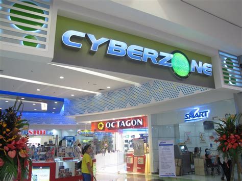 PC Hub (Fairview) at 3rd level, Cyberzone, SM Fairview, Barangay Pasong.